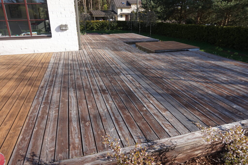 terrass enne lihvimist ja õlitamist Tallinnas